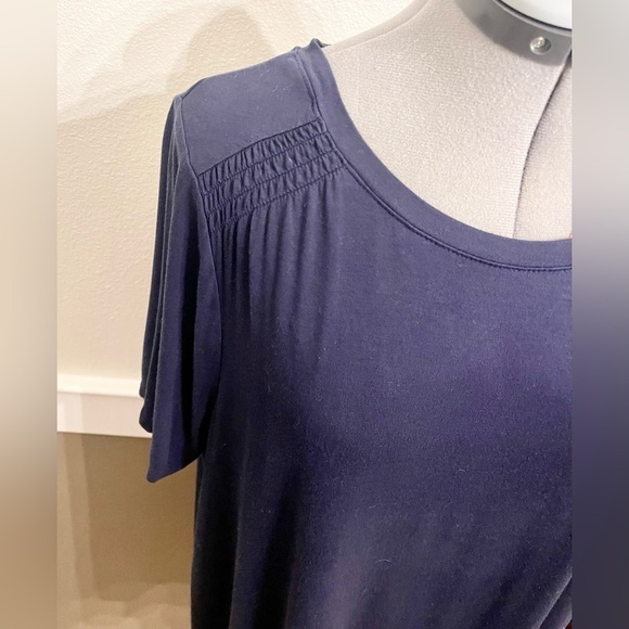 Lane Bryant Navy Blue Swing Top Size 14/16 Tunic Smocking detail on shoulder - Picture 2 of 7